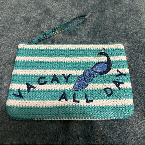 Vera Bradley Vacay All Day Wrislet - Picture 1 of 4